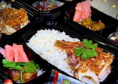 ราดหน้าอาหลิว รับทำข้าวกล่อง Lunch Box & Set Box premium อาหารกลางวัน ประชุม สัมมนา งานเลี้ยง งานบุญ งานศพ