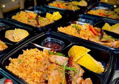 ราดหน้าอาหลิว รับทำข้าวกล่อง Lunch Box & Set Box premium อาหารกลางวัน ประชุม สัมมนา งานเลี้ยง งานบุญ งานศพ