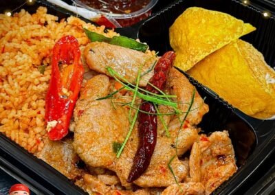 ราดหน้าอาหลิว รับทำข้าวกล่อง Lunch Box & Set Box premium อาหารกลางวัน ประชุม สัมมนา งานเลี้ยง งานบุญ งานศพ