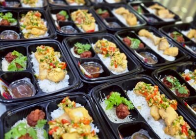 ราดหน้าอาหลิว รับทำข้าวกล่อง Lunch Box & Set Box premium อาหารกลางวัน ประชุม สัมมนา งานเลี้ยง งานบุญ งานศพ